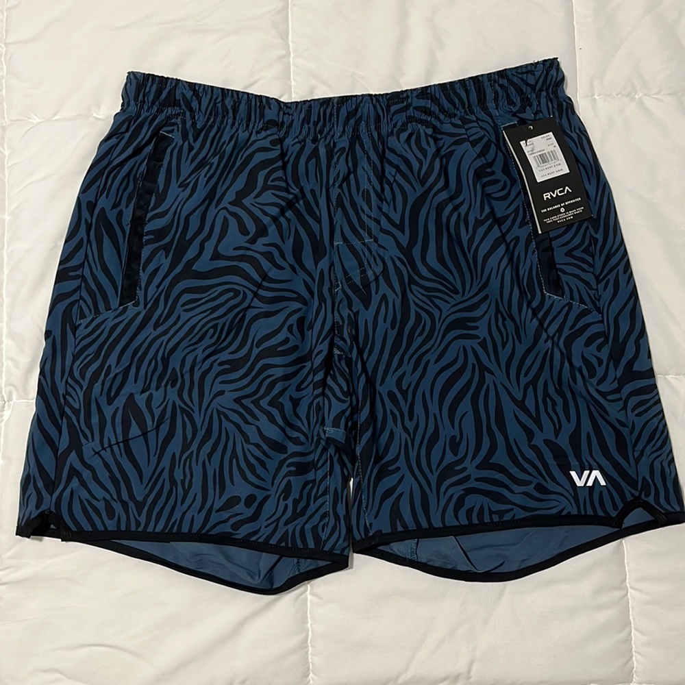 RVCA Men’s Yogger Stretch Shorts 17” Medium NWT